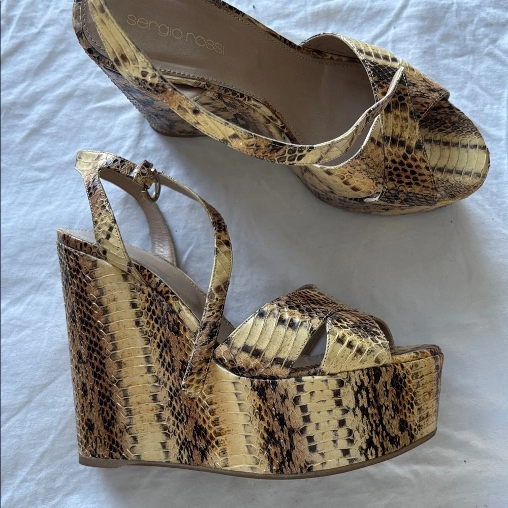 Sergio Rossi Snakeskin Platform Wedge heels - Picture 2 of 4